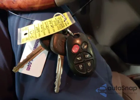 2009 Toyota Sienna Limited из США, поврежденный, VIN 5TDBK22C59S027775